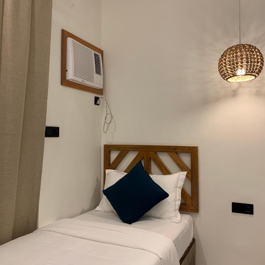 Bahandi Hotel General Luna (Surigao del Norte)